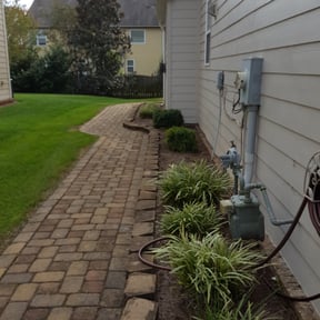 Bush Trimming by CB Lawn Care reviewed on August 14, 2025