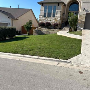 turf maintenance by Mom and Pop's Mulch Yard reviewed on May 15, 2024