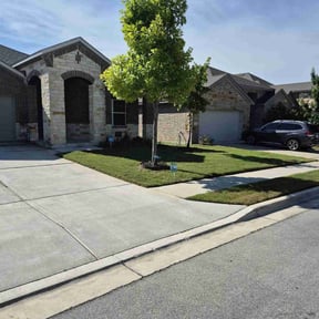 residential landscaping by Aces reviewed on April 25, 2025