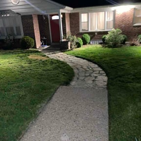 Flower Bed Weeding by ERAZO reviewed on April 20, 2026