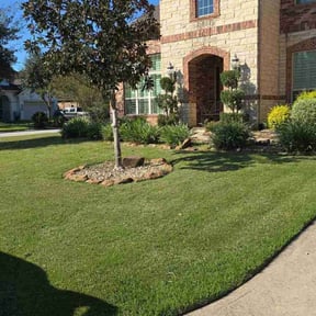 landscaping services by Smack Down lawns and tractor services reviewed on August 21, 2025