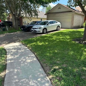 lawn maintenance by Weed Whacker Lawn Care reviewed on August 15, 2025