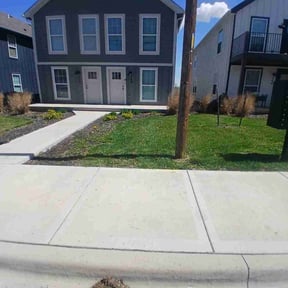 grass maintenance by Dxd lawn care reviewed on October 12, 2023