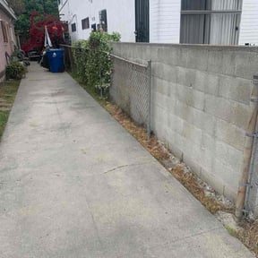 Bush Trimming by A & B Premier Lawncare reviewed on August 15, 2025