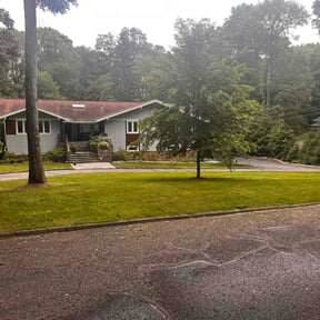 landscape maintenance by ADG Lawncare Services, LLC reviewed on November 23, 2025