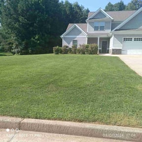 landscaping services by Uppercuts Lawn Care reviewed on August 18, 2025