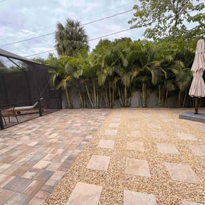 Bush Trimming by Alexandrino lawn care reviewed on December 10, 2025