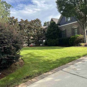 gardening service by Kelly Lawn Care reviewed on August 20, 2025