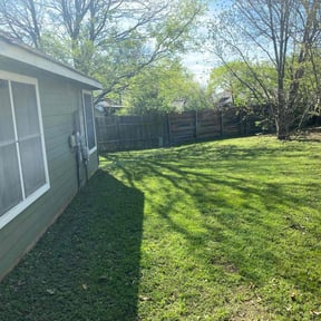 lawn maintenance by All Season's reviewed on April 12, 2024