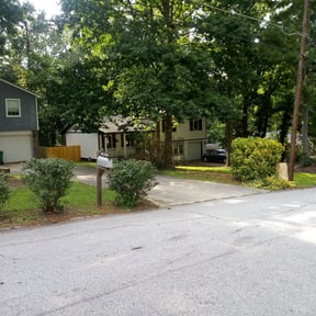 Bush Trimming by Just Lawns LLC reviewed on August 20, 2025