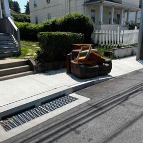 Bush Trimming by Integrity Lawn Care reviewed on August 16, 2025