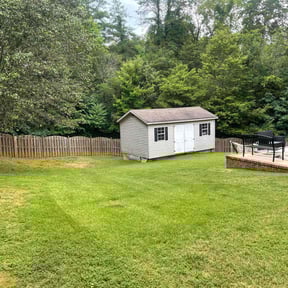yard care by Saunders Lawn Care reviewed on August 18, 2025
