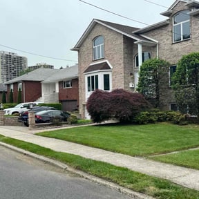 residential landscaping by Mavericks Lawncare reviewed on August 18, 2025