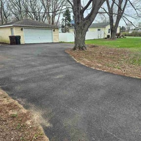 Bush Trimming by Eco IGS Landscaping reviewed on April 7, 2026