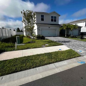 grass maintenance by B&B lawn care reviewed on August 22, 2023