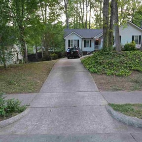 Leaf Removal by Casa Verde Customs reviewed on May 29, 2026
