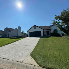 yard service by Happy Days Lawn Service reviewed on August 17, 2025