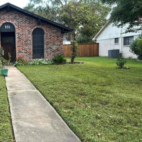 turf maintenance by Trublack Lawns llc reviewed on August 16, 2025