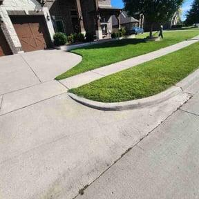 lawn maintenance by A&amp;M reviewed on August 17, 2025
