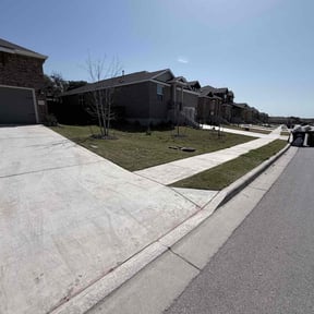 yard service by Garza Lawn Care Service. reviewed on August 21, 2025