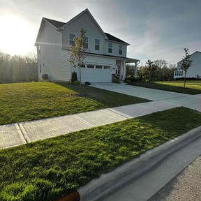 landscape maintenance by Tropicare Landscape and Maintenance reviewed on February 1, 2024