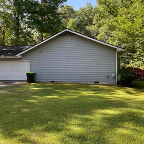 lawn service by Solid landscaping reviewed on August 15, 2023