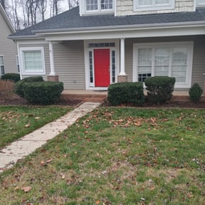 Bush Trimming by Keith Dalke reviewed on August 16, 2025