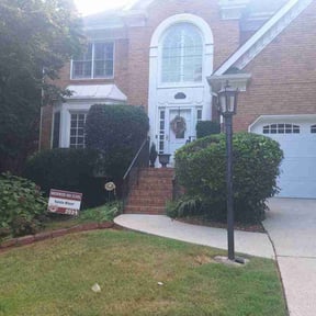Bush Trimming by Felo Pride lawn services reviewed on August 18, 2025