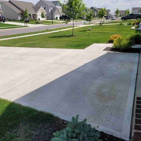 landscape maintenance by R Duke Builders reviewed on August 20, 2025