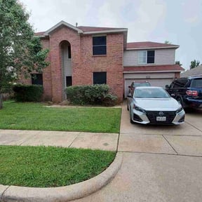 landscaping by MM Lawn Cutting reviewed on August 19, 2025