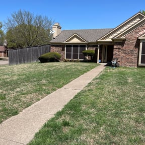 Bush Trimming by 4 seasons landscaping and snow removal reviewed on August 20, 2025