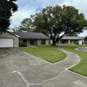 grass cutting by Supreme Home Services reviewed on August 19, 2025