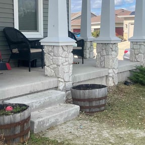 Flower Bed Weeding by Jade Land Management reviewed on October 19, 2025