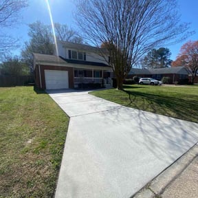 gardening service by Toms Yard Care reviewed on August 19, 2025