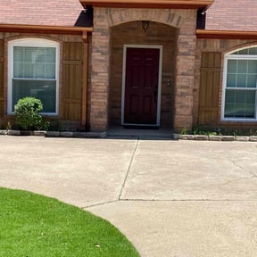 Bush Trimming by The lawn Service,LLC reviewed on August 15, 2025