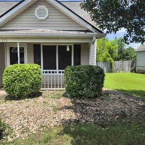 Bush Trimming by Re Image lawn care reviewed on August 18, 2025