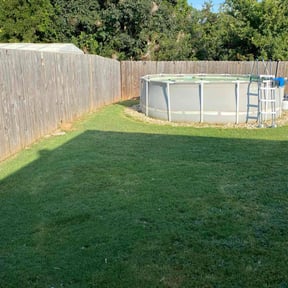 lawn care services by Landscapers reviewed on November 20, 2023