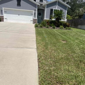 yard service by Man & Mower reviewed on August 16, 2025