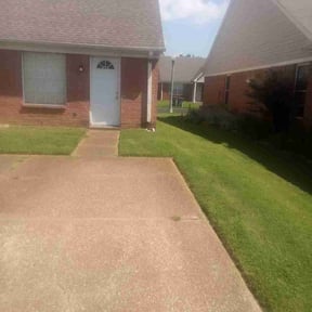 lawn care by Eco Landscape & Design reviewed on April 16, 2024