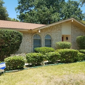 Bush Trimming by Made-line lawn solutions llc reviewed on August 16, 2025