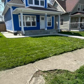 yard maintenance by Green Ranch Lawncare and Pressure Washing reviewed on August 19, 2025