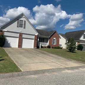 landscape maintenance by Sunnyside Lawn care reviewed on August 19, 2025
