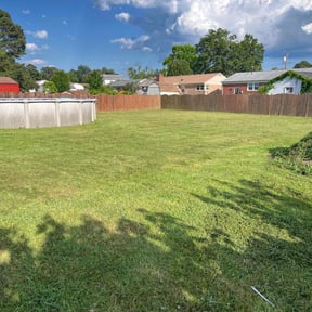 grass cutting by Longview lawns and Land scaping LLC reviewed on April 1, 2024