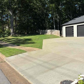 yard work by Genee Buckner reviewed on August 15, 2025