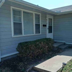 Bush Trimming by TNT Lawn Care reviewed on August 18, 2025