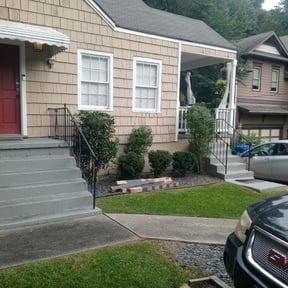 Bush Trimming by John's lawn care Llc reviewed on August 21, 2025