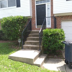 Bush Trimming by Almost Perfect lawncare reviewed on August 15, 2025