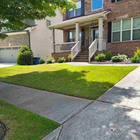 landscaping services by Sub shopper LLC reviewed on August 21, 2025