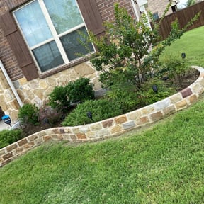 Flower Bed Weeding by Lehi Lawn Care reviewed on August 20, 2025