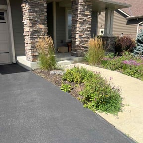 Flower Bed Weeding by Walker Handyman reviewed on October 21, 2025